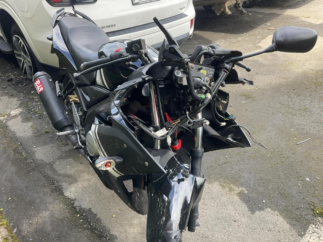 Photo '2' of Yamaha YZF R15A