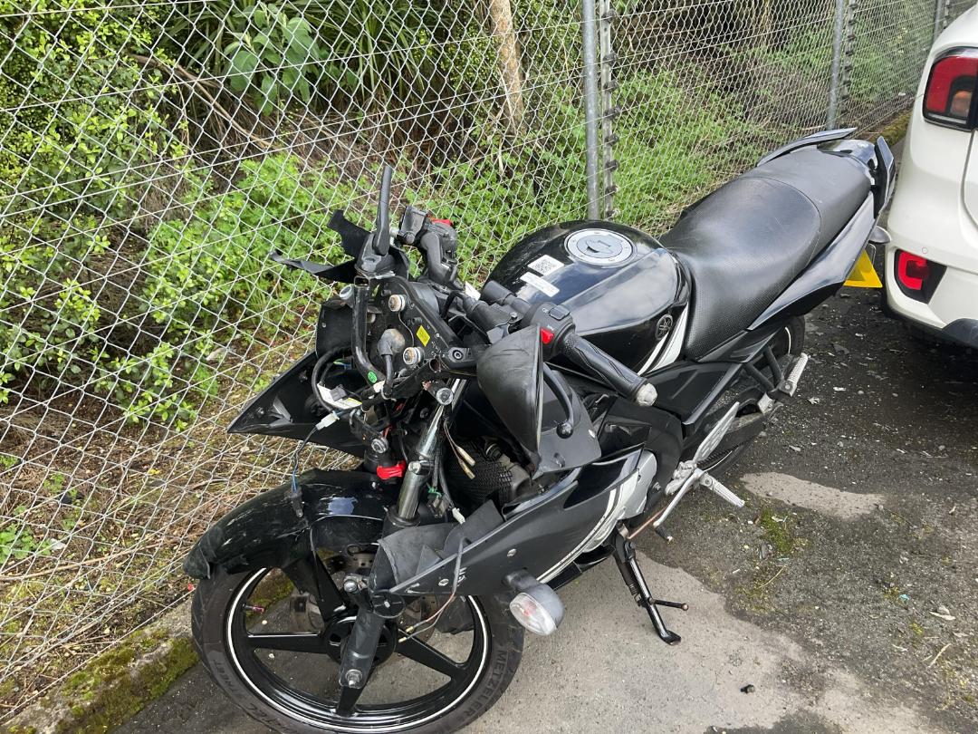 Photo '3' of Yamaha YZF R15A