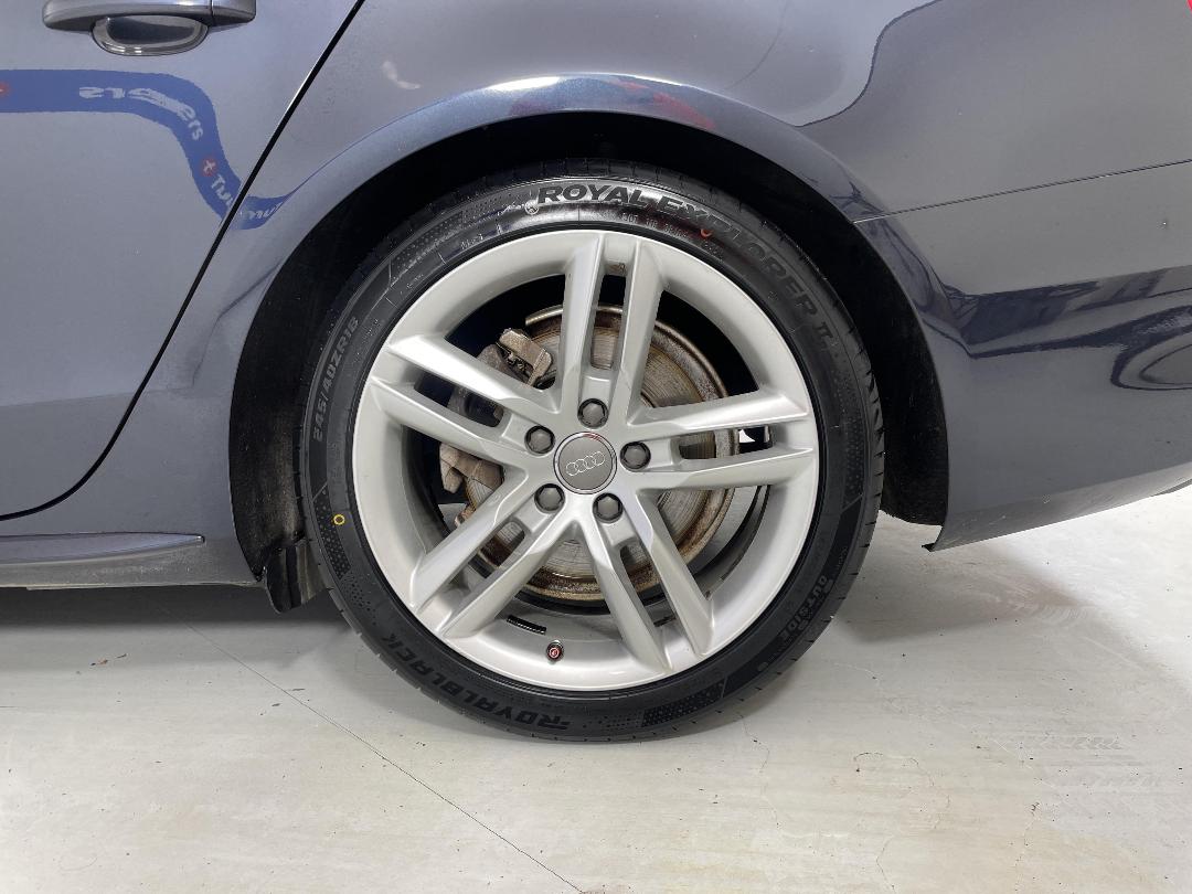 Photo '11' of Audi A4