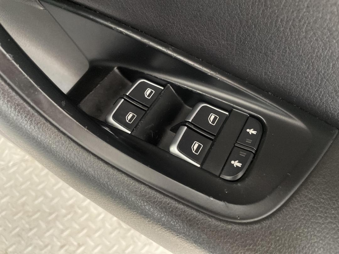 Photo '24' of Audi A6 Photo '24' of Audi A6