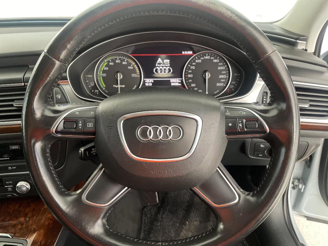 Photo '28' of Audi A6 Photo '28' of Audi A6