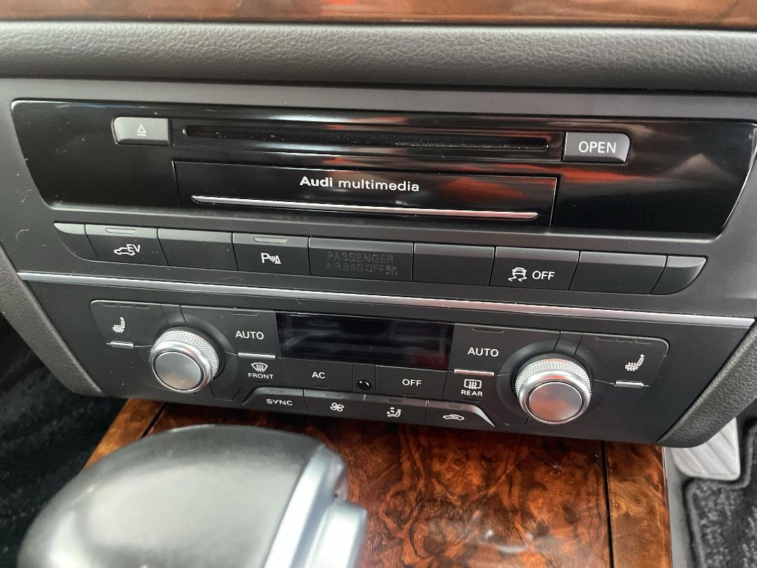 Photo '32' of Audi A6 Photo '32' of Audi A6