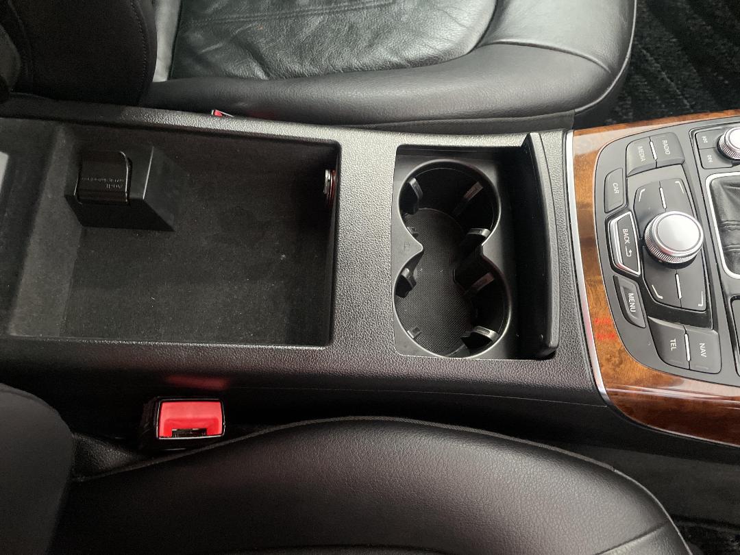 Photo '34' of Audi A6 Photo '34' of Audi A6