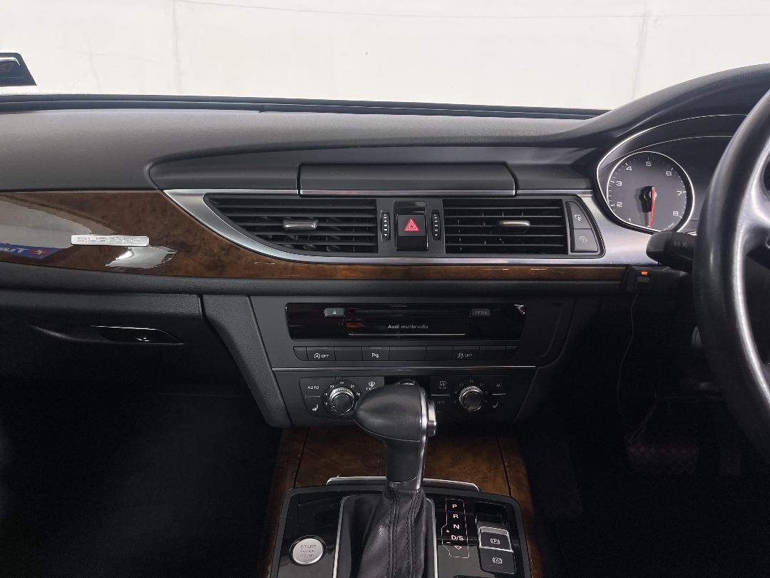 Photo '25' of Audi A6 Photo '25' of Audi A6