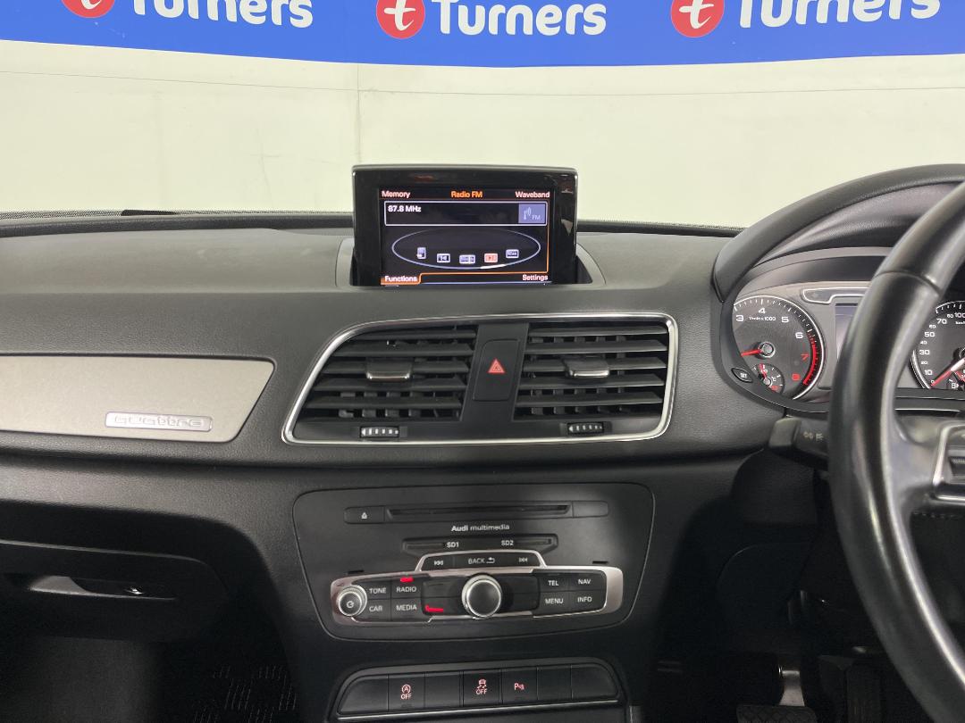 Photo '18' of Audi Q3 Photo '18' of Audi Q3