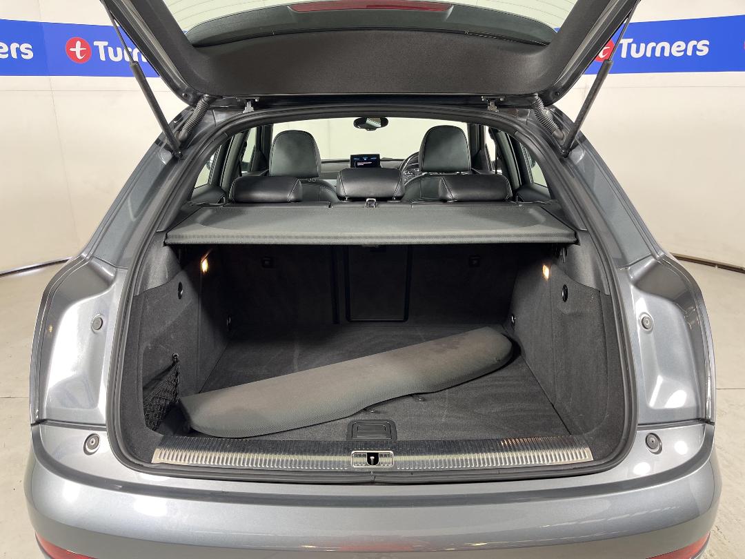 Photo '14' of Audi Q3 Photo '14' of Audi Q3