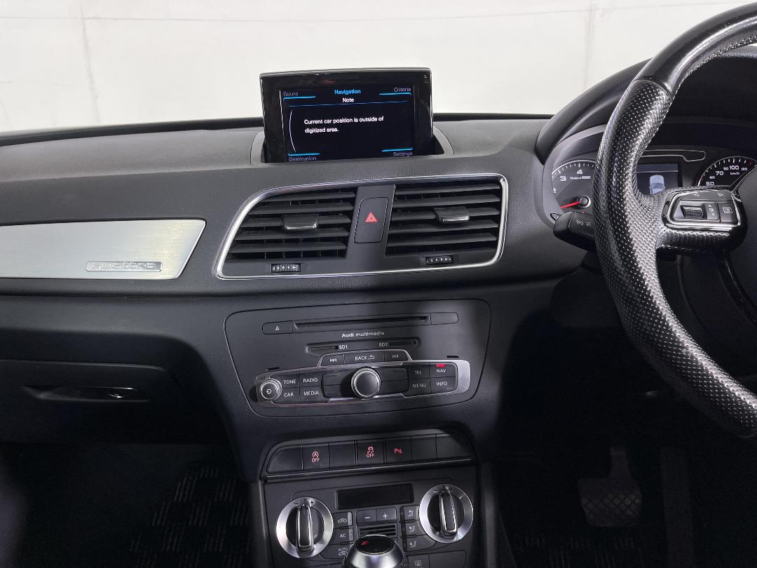 Photo '18' of Audi Q3 Photo '18' of Audi Q3