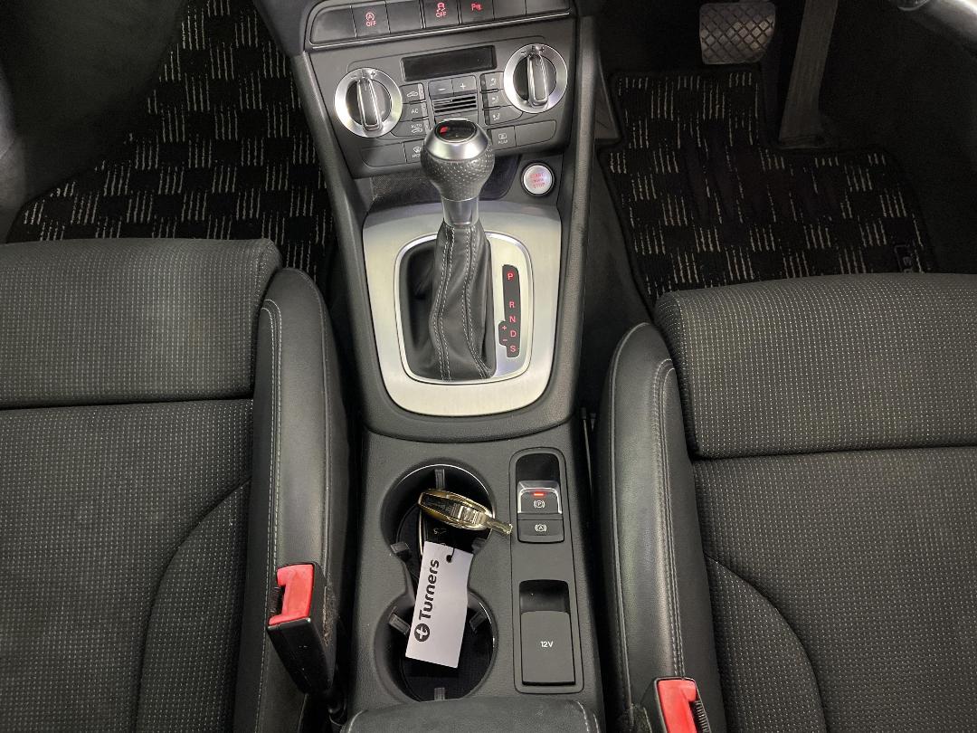 Photo '23' of Audi Q3 Photo '23' of Audi Q3