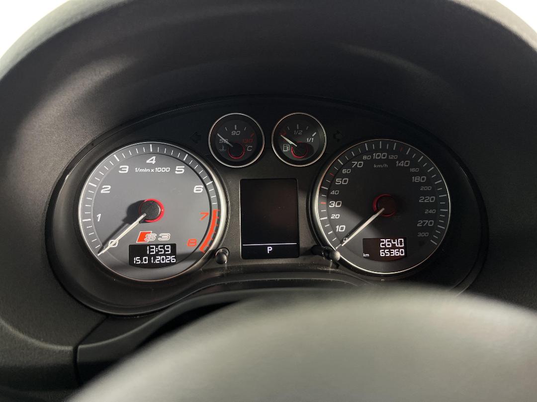 Photo '21' of Audi S3 Photo '21' of Audi S3