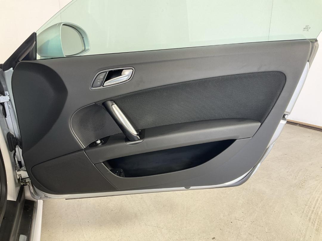 Photo '15' of Audi TT Photo '15' of Audi TT