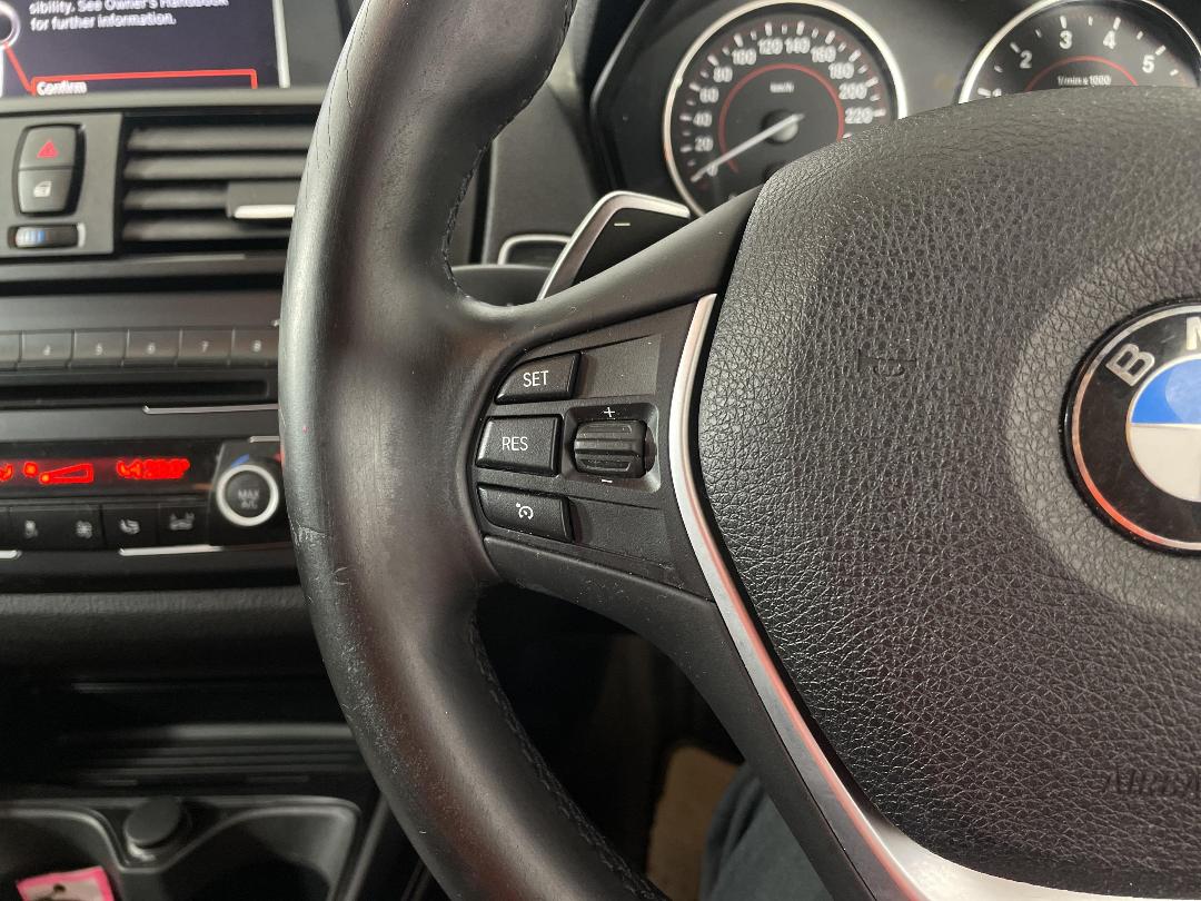 Photo '25' of BMW 1 Series Photo '25' of BMW 1 Series