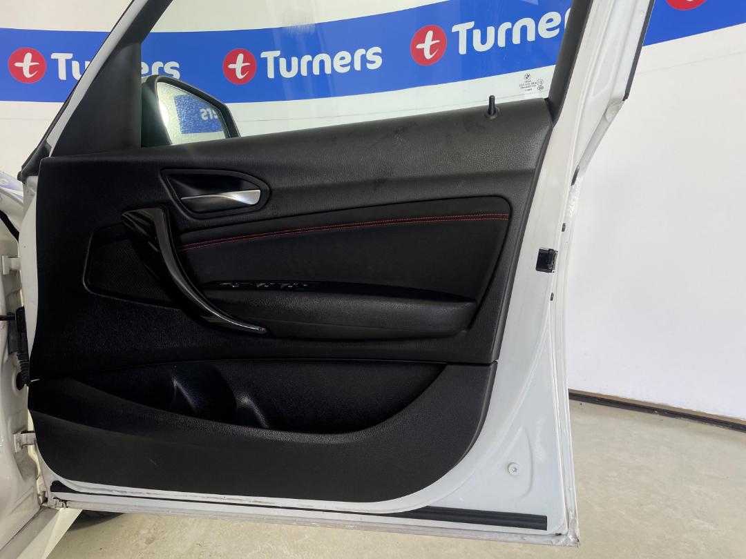 Photo '14' of BMW 1 Series Photo '14' of BMW 1 Series