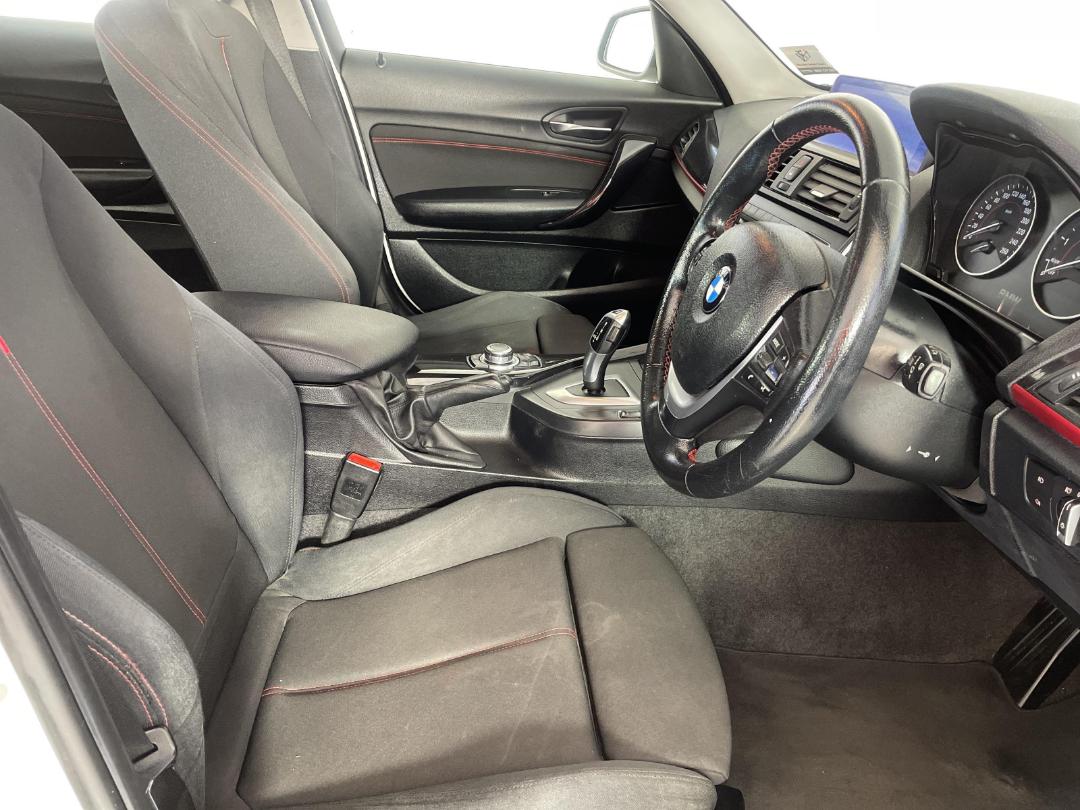 Photo '15' of BMW 1 Series Photo '15' of BMW 1 Series