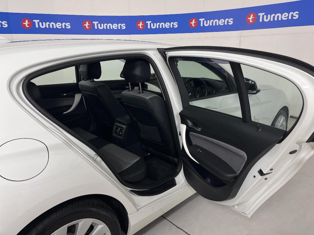 Photo '19' of BMW 120I