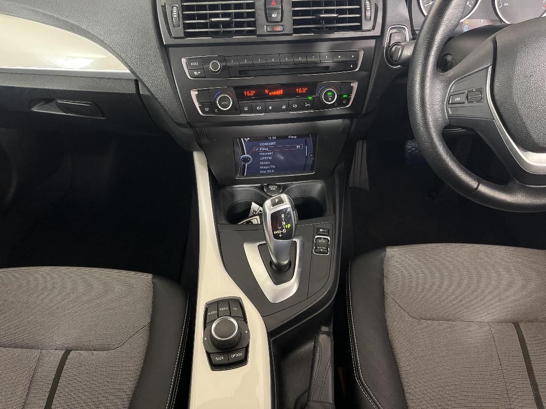 Photo '23' of BMW 120I