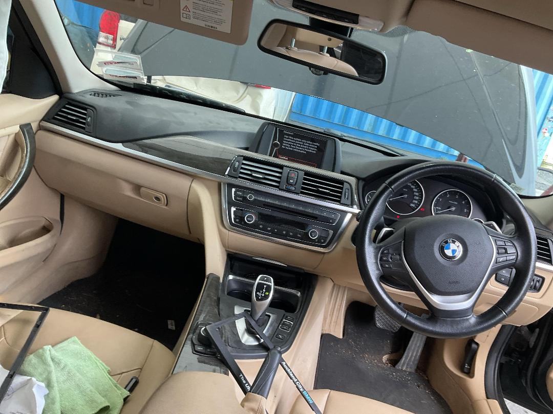 Photo '23' of BMW 3 Series 320D