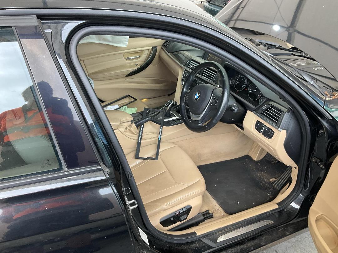 Photo '21' of BMW 3 Series 320D