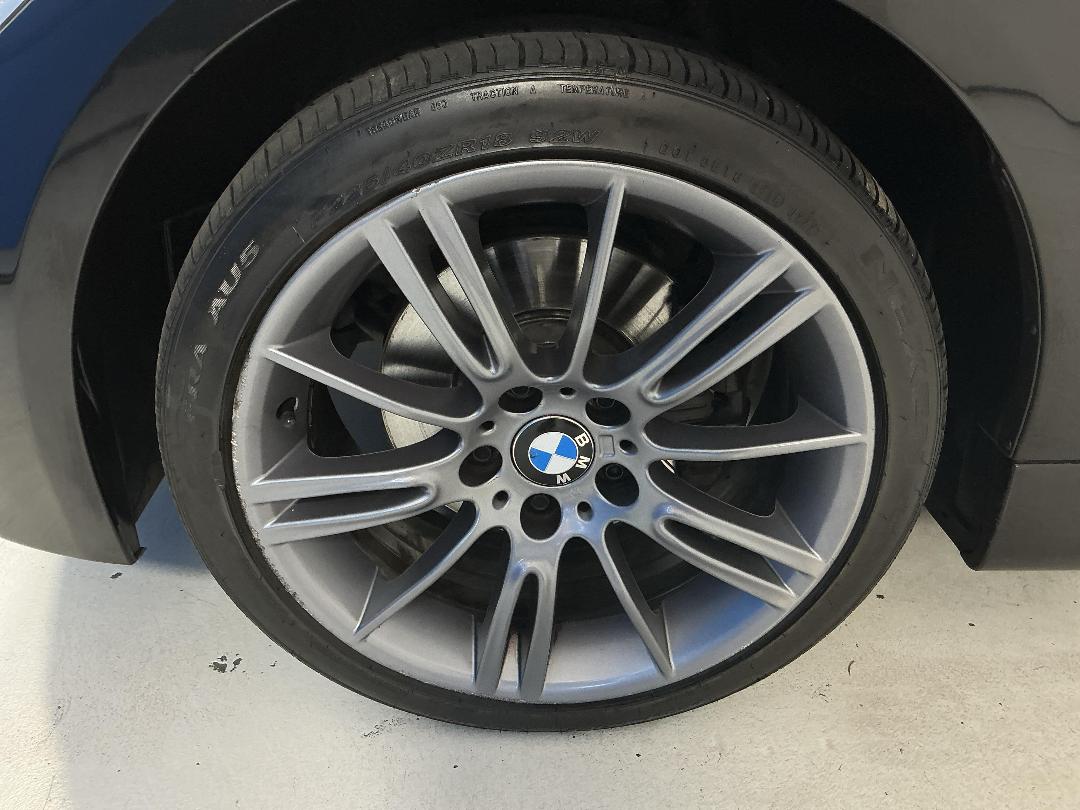 Photo '10' of BMW 3 Series Photo '10' of BMW 3 Series