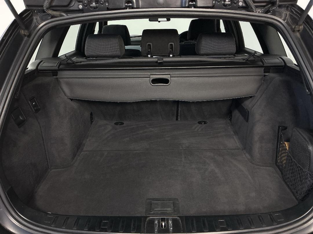 Photo '14' of BMW 3 Series Photo '14' of BMW 3 Series