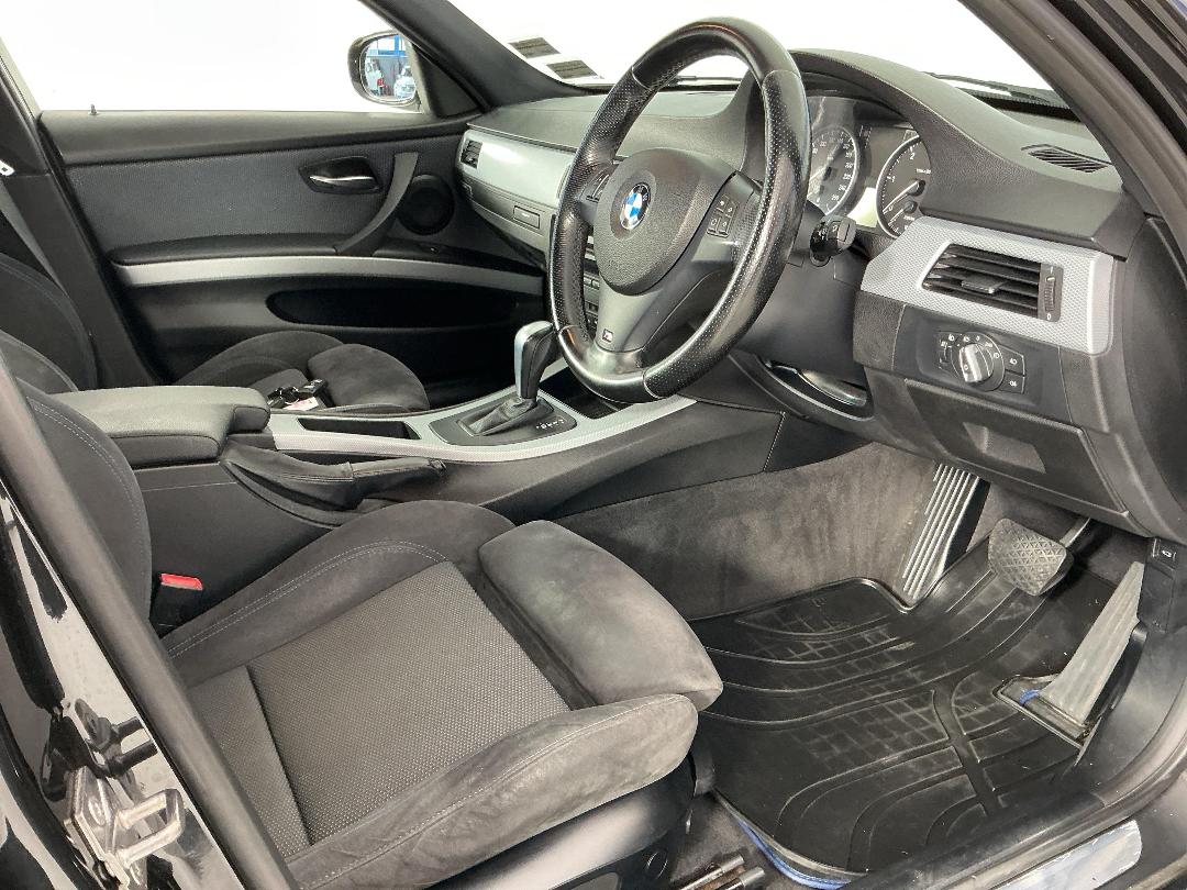 Photo '16' of BMW 3 Series Photo '16' of BMW 3 Series