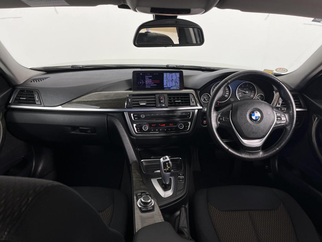 Photo '17' of BMW 320D