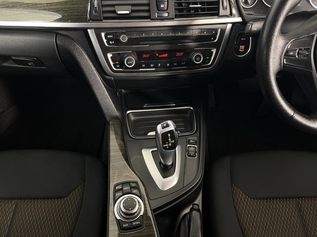 Photo '18' of BMW 320D