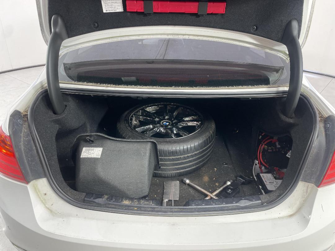 Photo '12' of BMW 320I