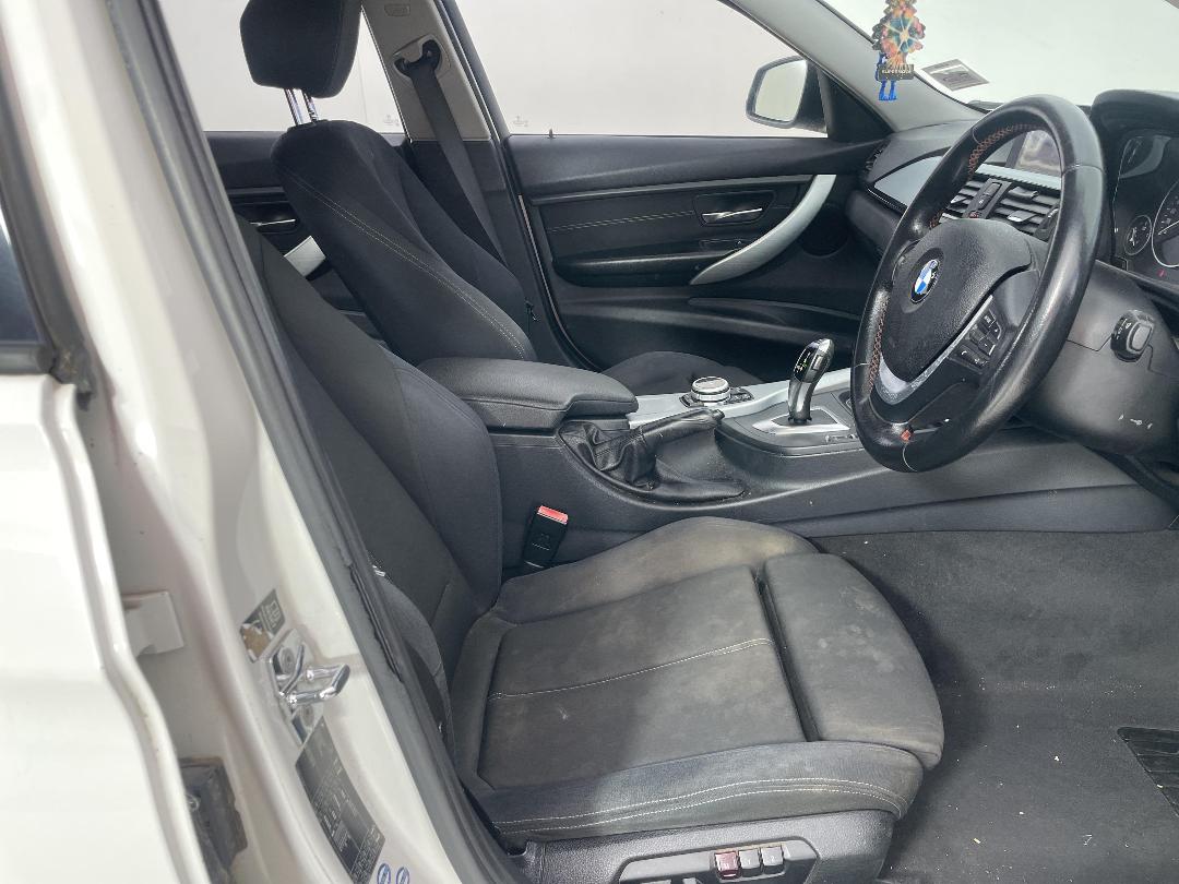 Photo '14' of BMW 320I