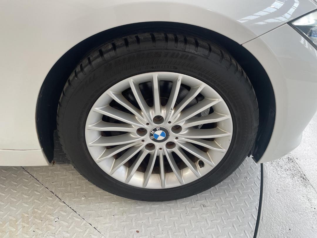 Photo '9' of BMW 320I Photo '9' of BMW 320I