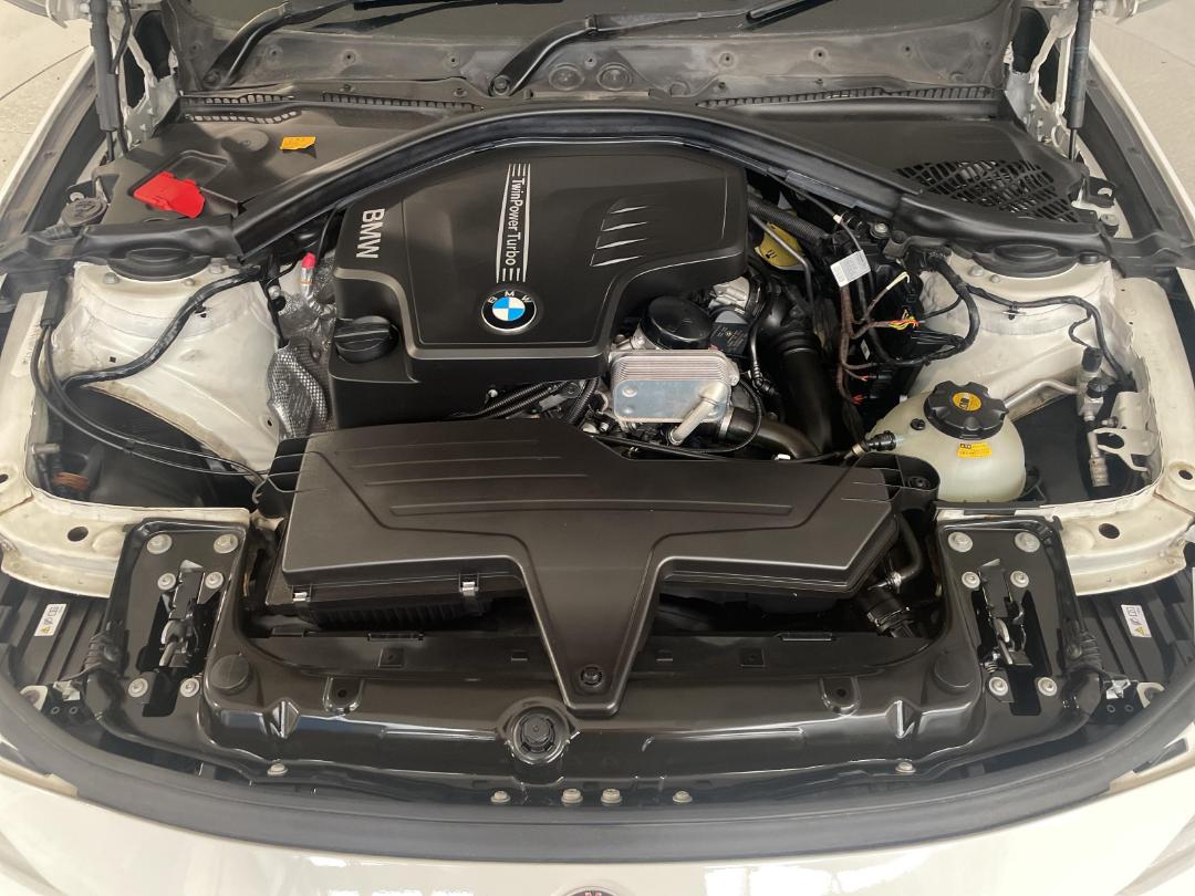 Photo '13' of BMW 320I Photo '13' of BMW 320I