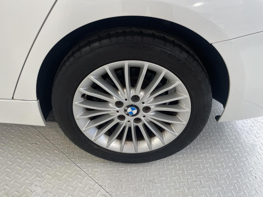 Photo '11' of BMW 320I Photo '11' of BMW 320I