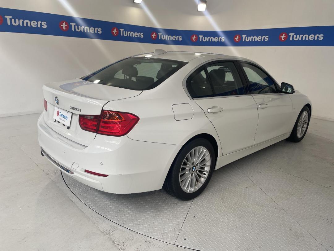 Photo '7' of BMW 320I Photo '7' of BMW 320I