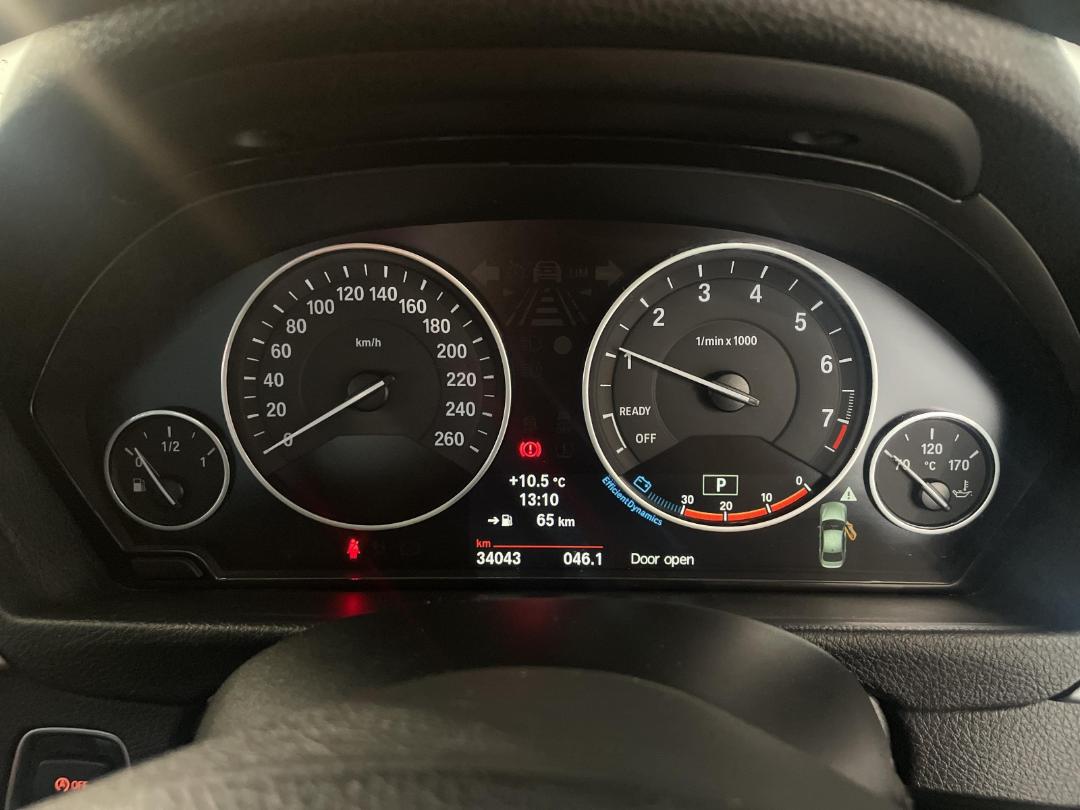 Photo '21' of BMW 320I Photo '21' of BMW 320I