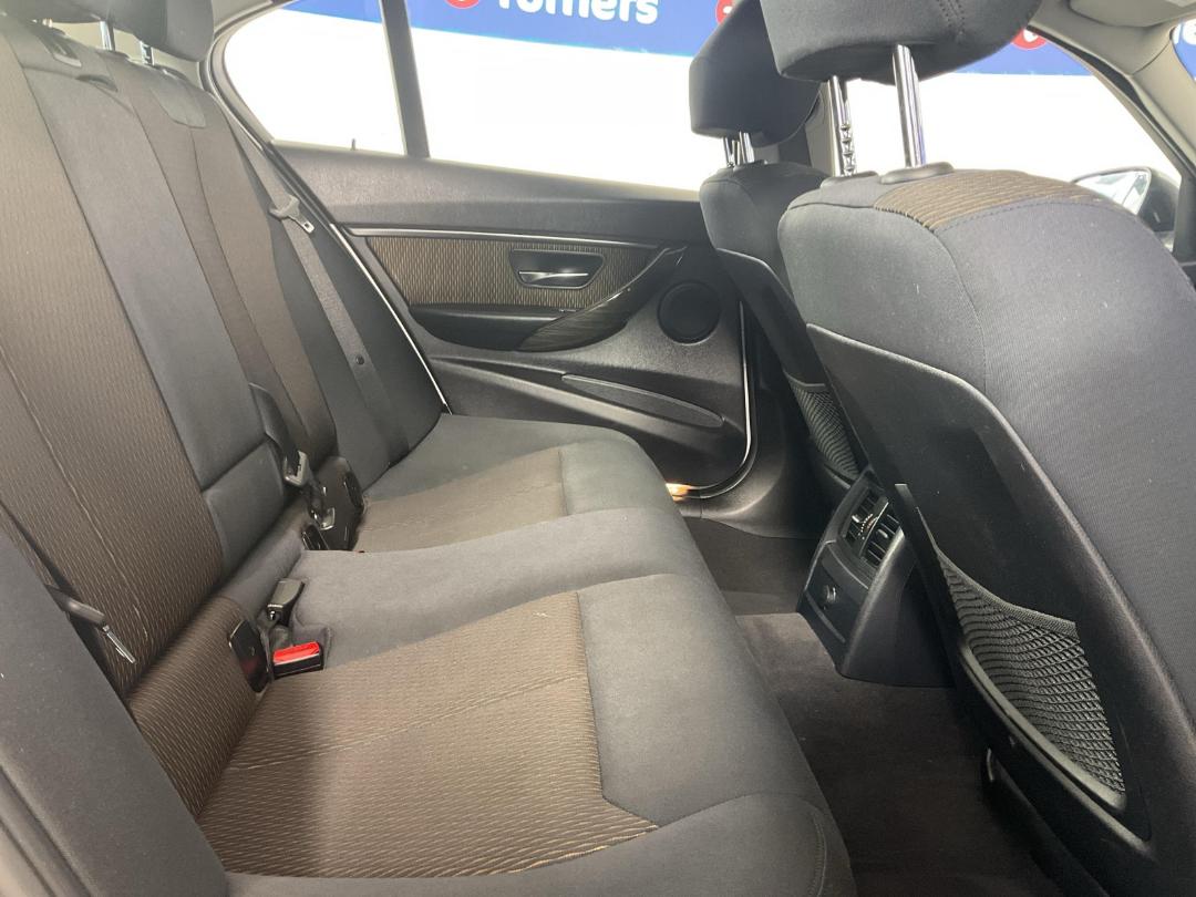 Photo '20' of BMW 320I Photo '20' of BMW 320I