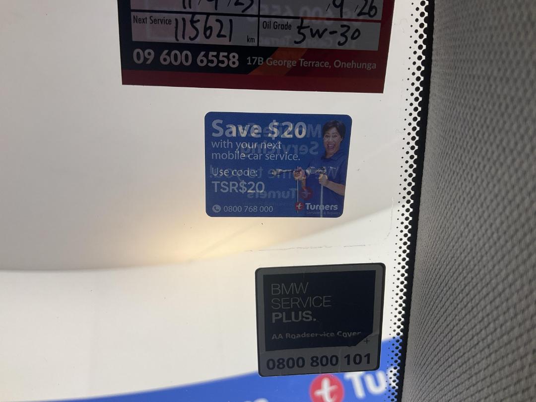 Photo '24' of BMW 320I Photo '24' of BMW 320I