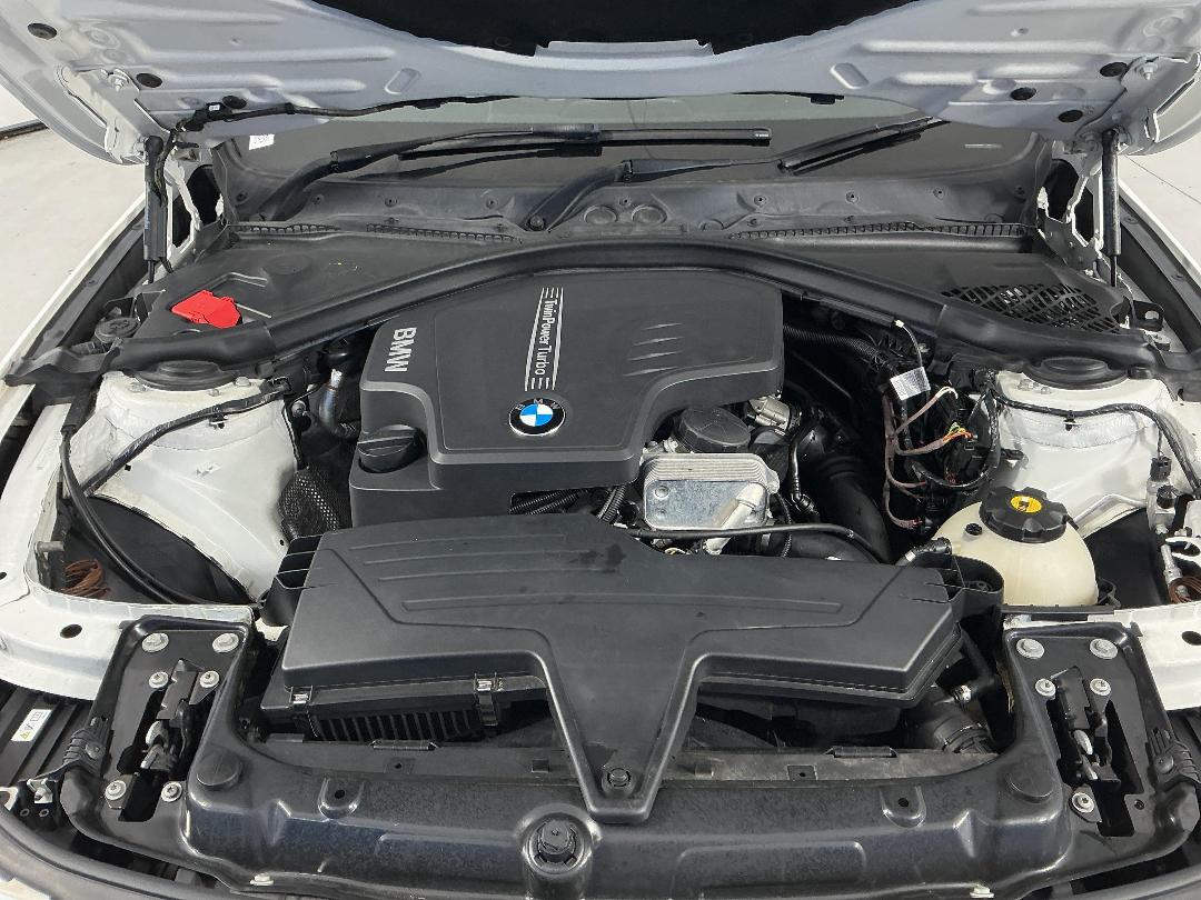 Photo '13' of BMW 320I Photo '13' of BMW 320I