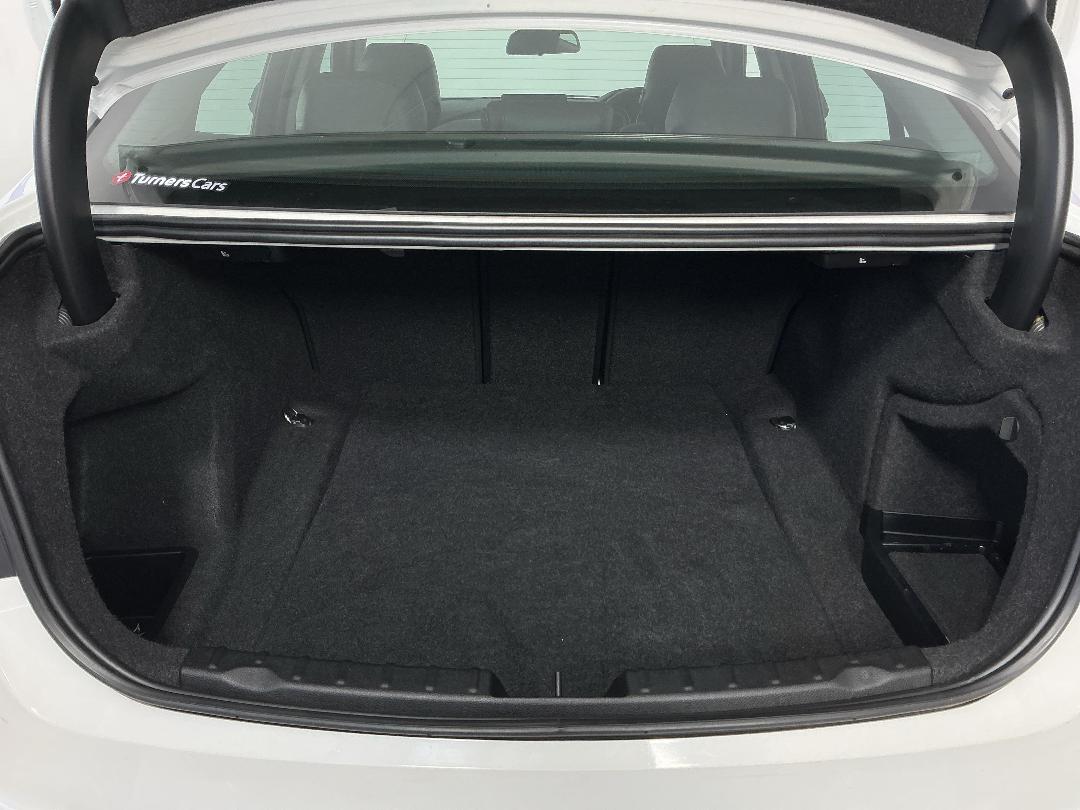 Photo '14' of BMW 320I Photo '14' of BMW 320I