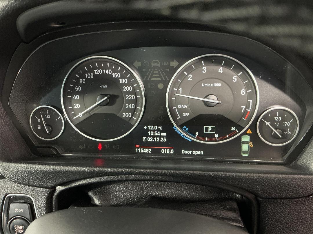 Photo '21' of BMW 320I Photo '21' of BMW 320I