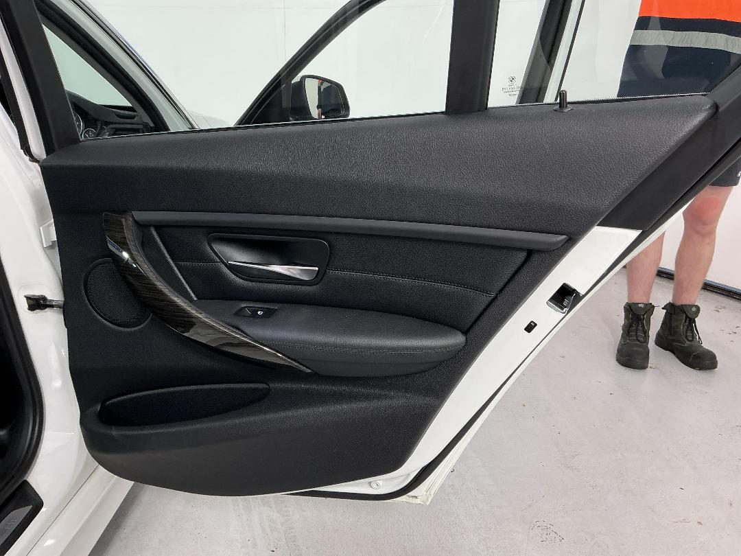 Photo '19' of BMW 320I Photo '19' of BMW 320I