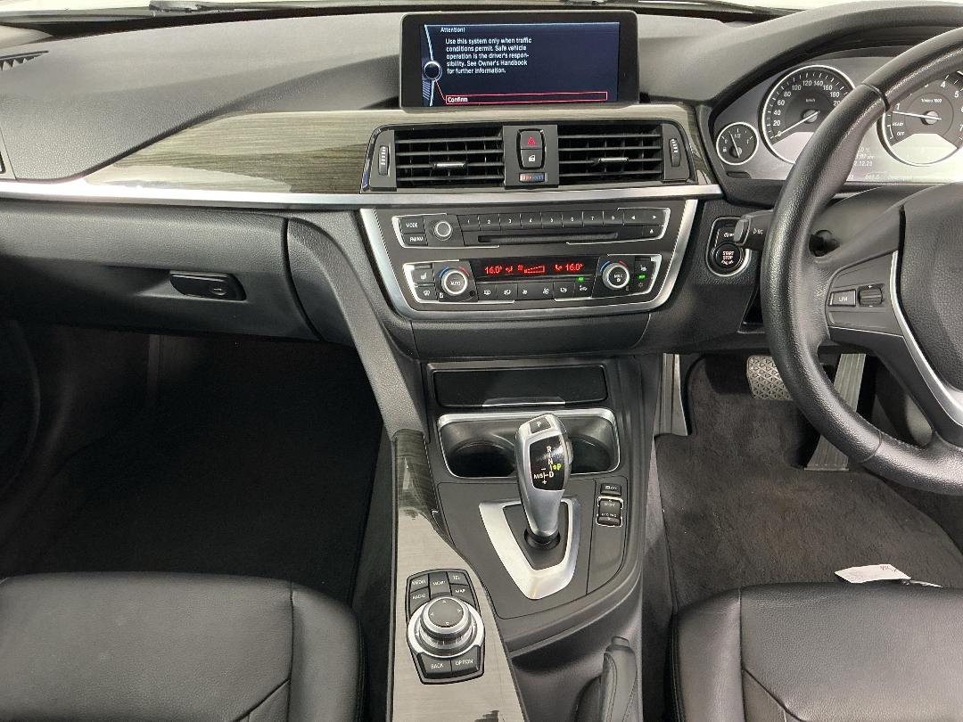 Photo '18' of BMW 320I Photo '18' of BMW 320I