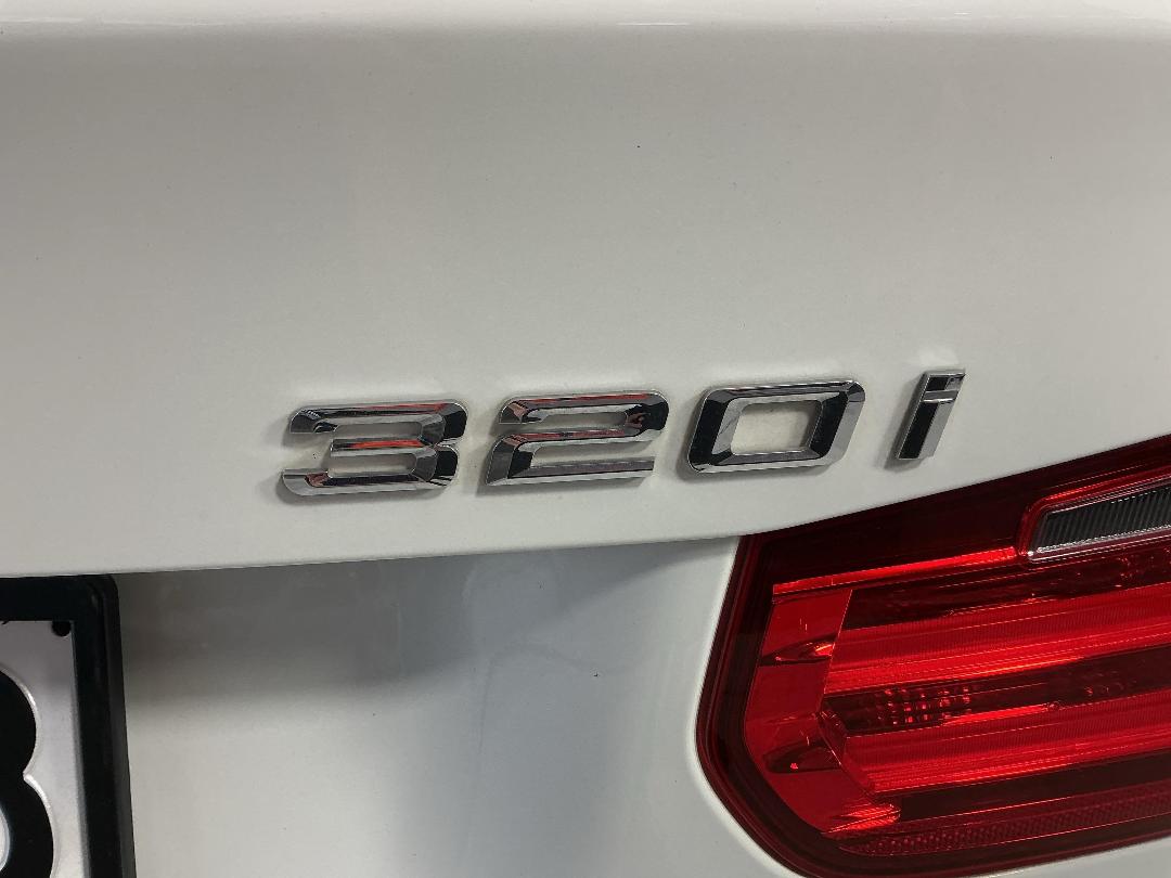 Photo '30' of BMW 320I Photo '30' of BMW 320I