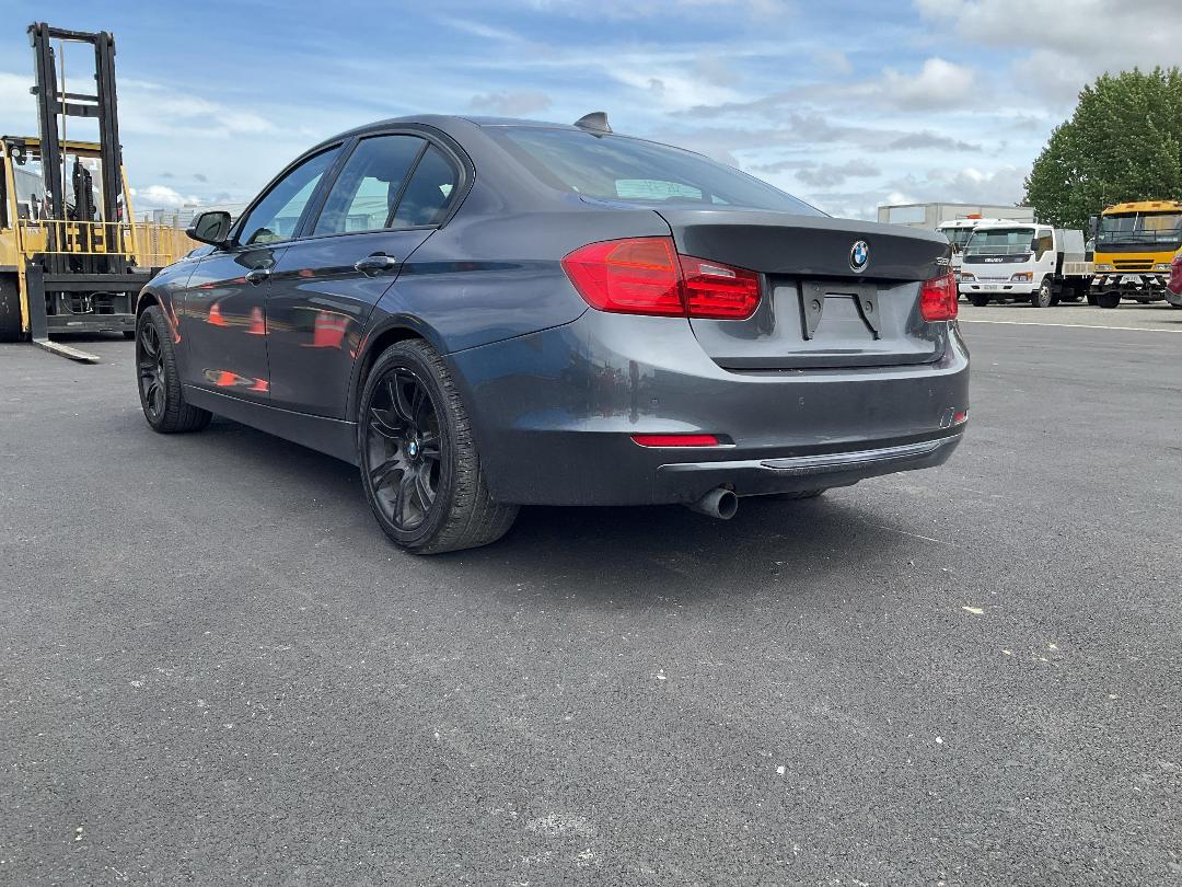 Photo '5' of BMW 320I Photo '5' of BMW 320I