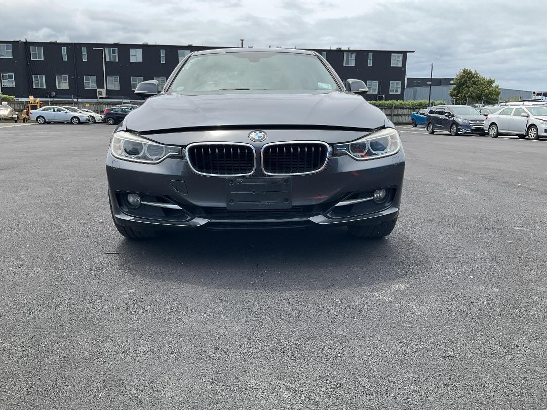 Photo '8' of BMW 320I Photo '8' of BMW 320I