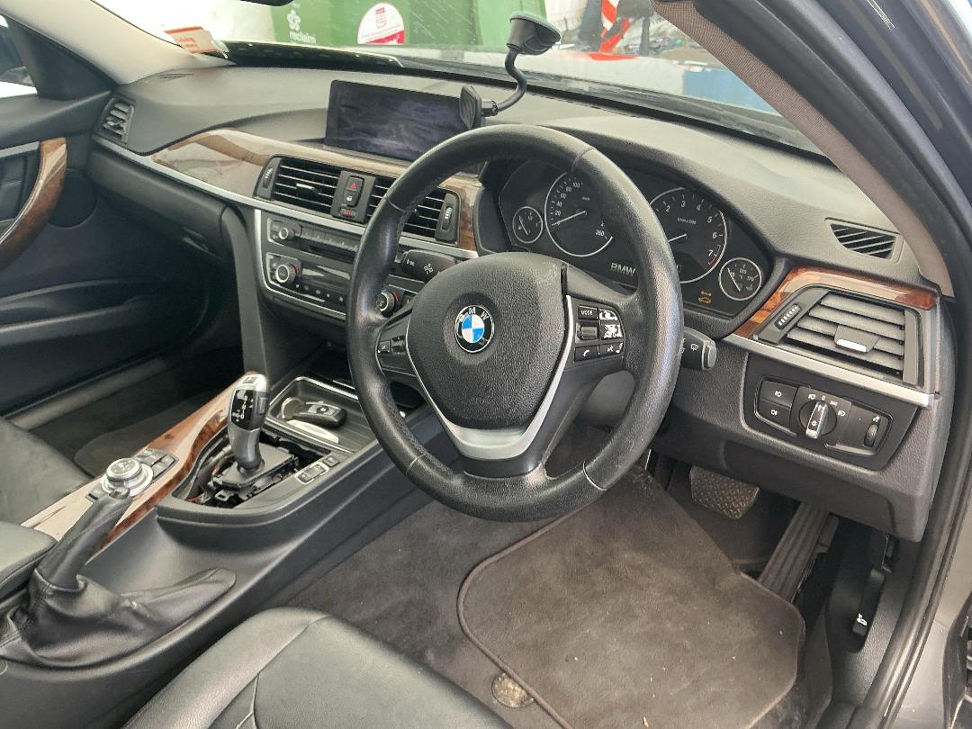 Photo '21' of BMW 320I