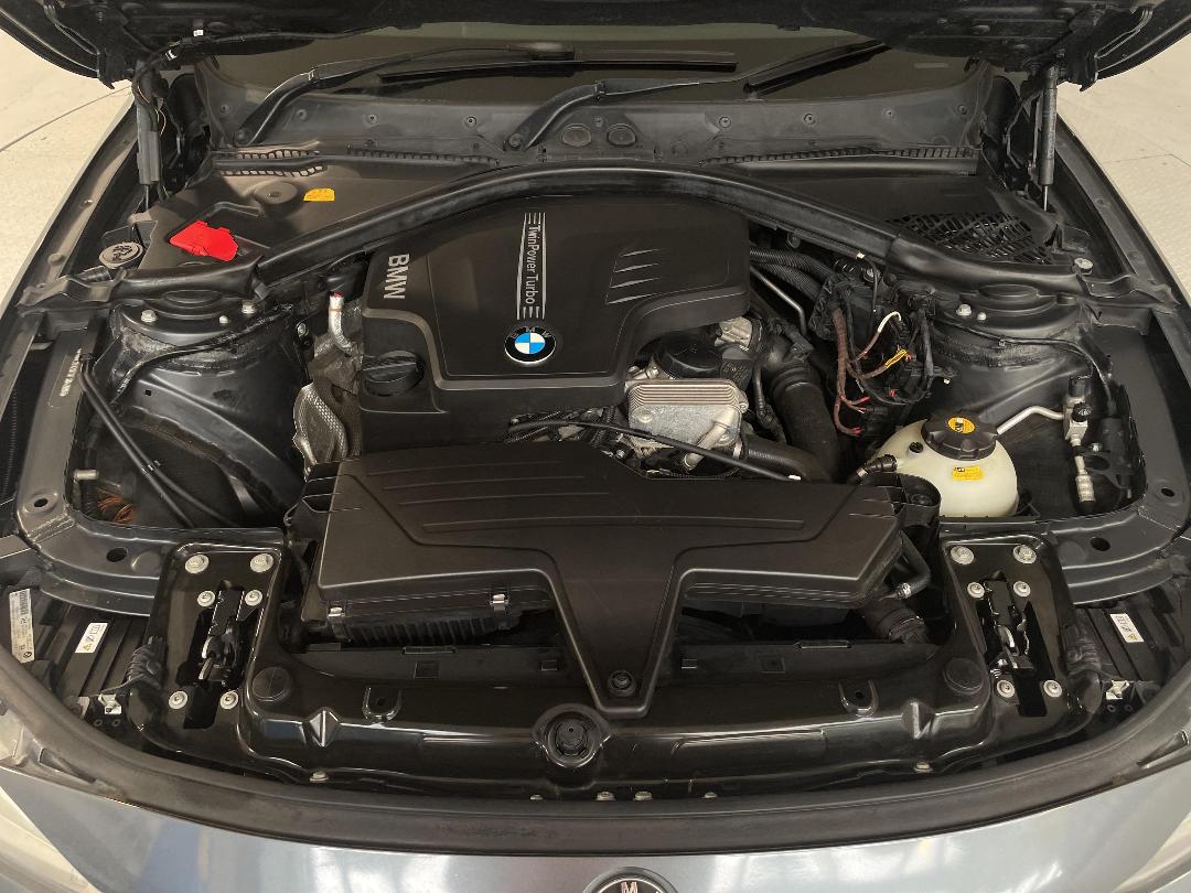 Photo '13' of BMW 320I