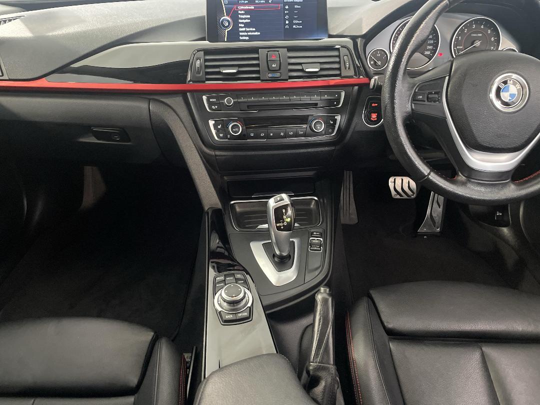 Photo '18' of BMW 320I