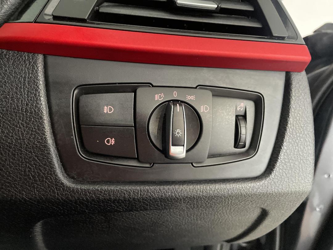 Photo '25' of BMW 320I