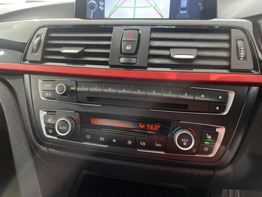 Photo '31' of BMW 320I