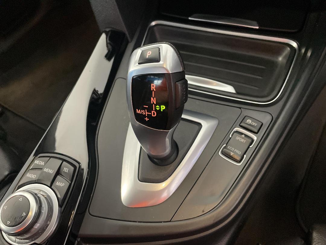 Photo '32' of BMW 320I