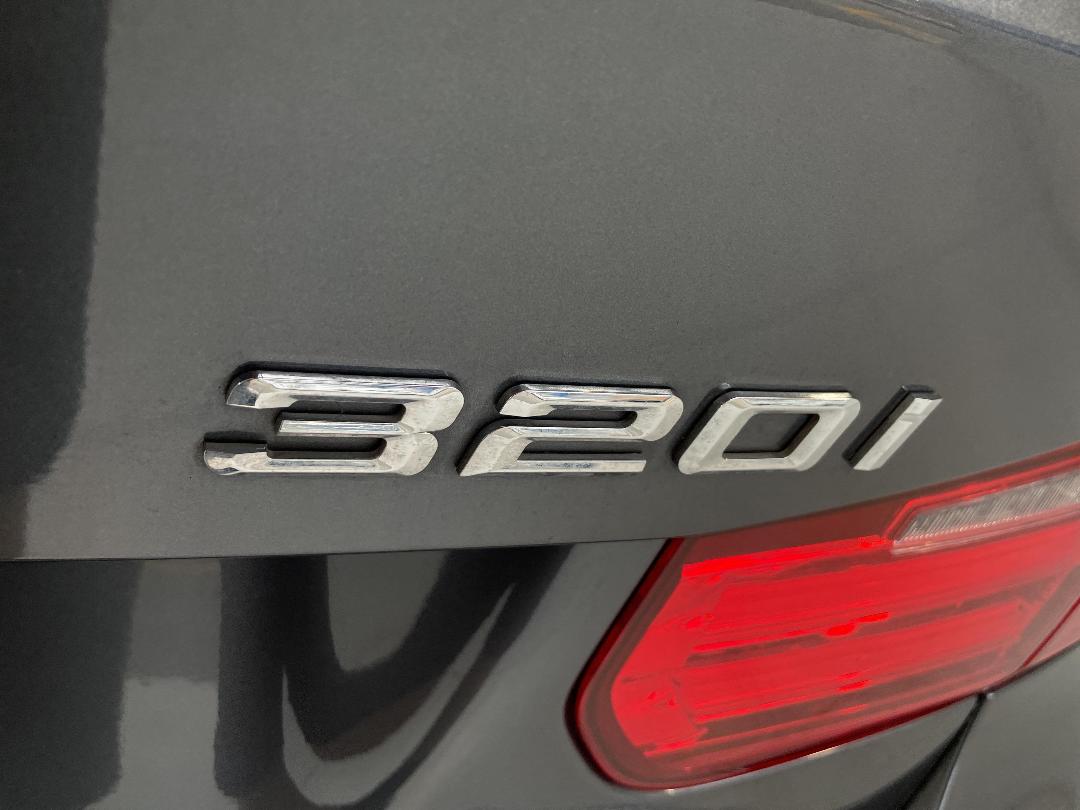 Photo '36' of BMW 320I